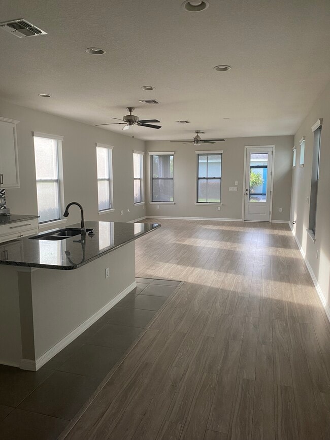 Building Photo - 7149 Bowspirit Pl