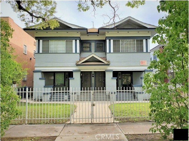 Foto principal - 840 W 40th Pl