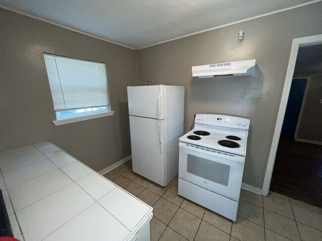 Foto del edificio - 5044 Enterprise St