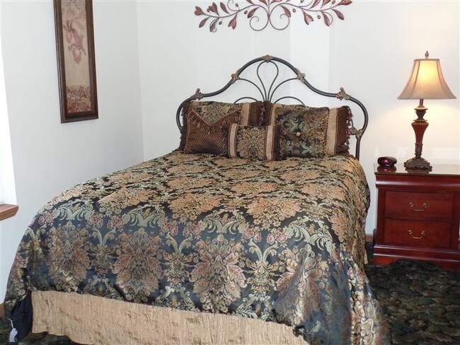 Building Photo - Sanibel Executive Suites / Extended Stay