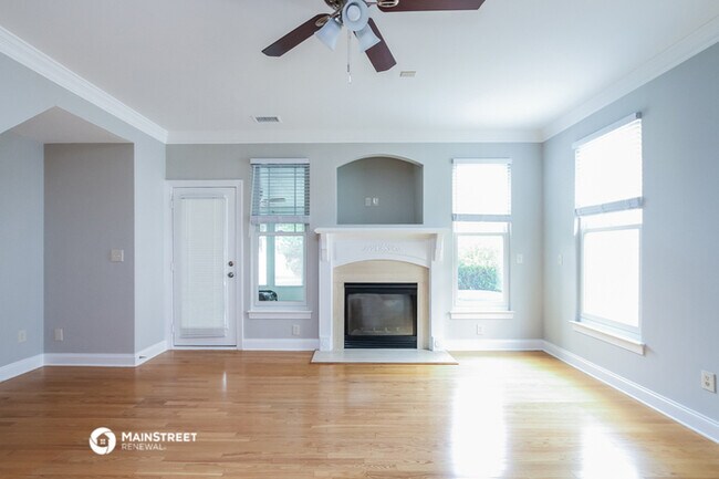 Building Photo - 8010 Cottsbrooke Dr
