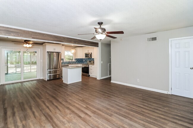 Foto del edificio - 3293 Chisholm Trail SW