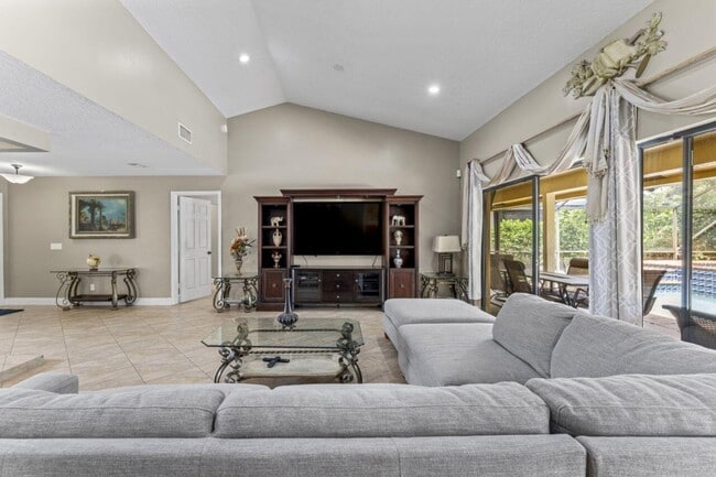 Building Photo - 13679 Callington Dr