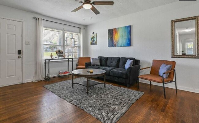 Foto del edificio - Updated 3 Bed / 1 Bath Home for Rent