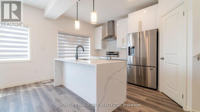 Building Photo - 3911 Auckland Ave.