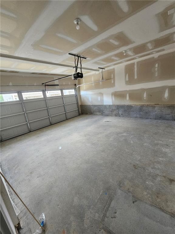 Building Photo - 2460 Ravencliff Dr