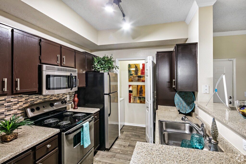 1001 Ross Apartments Rentals Dallas, TX