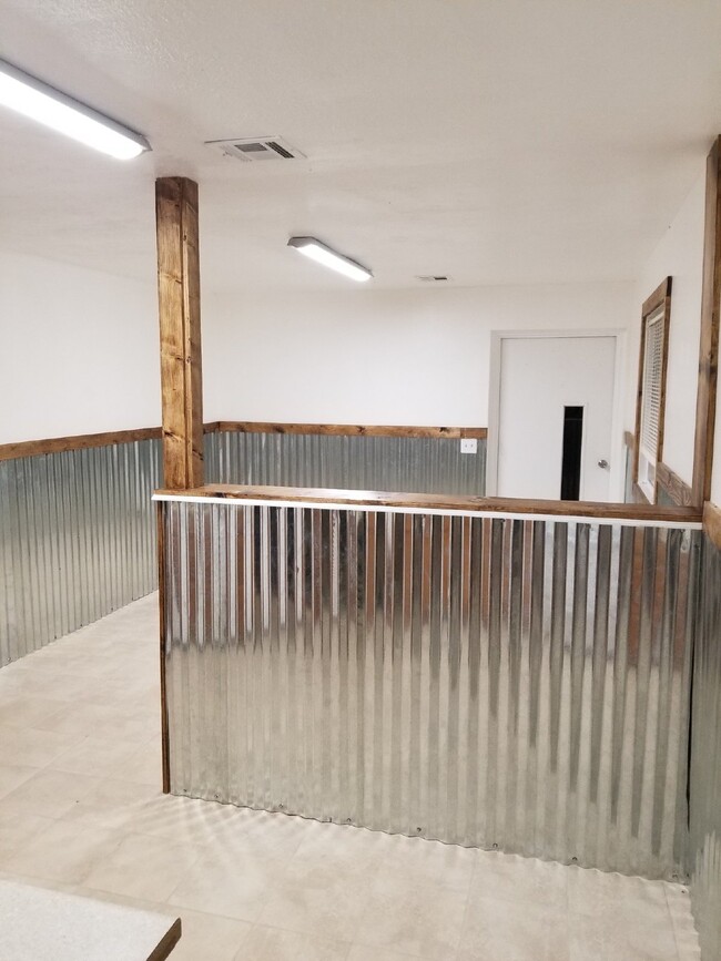 Building Photo - Studio Apartment in the Country on Paved R...