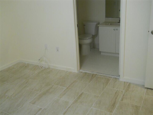 Foto del edificio - 1033 NE 17th Way