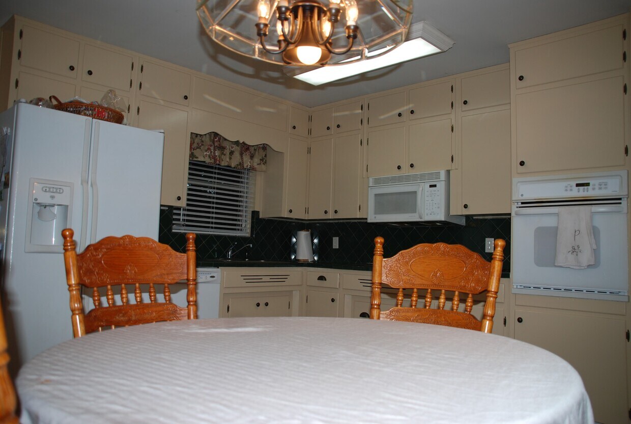 3740 Spearman Dr, Hoover, AL 35216 House Rental in Hoover, AL