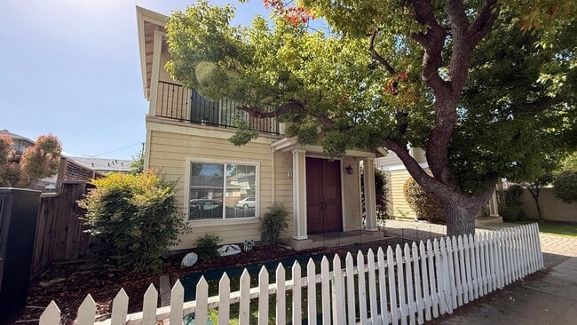 Building Photo - Spacious & Modern 4 Bedroom Home in Prime San Jose Location!