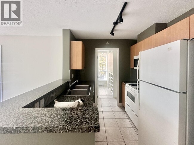 Photo du bâtiment - 1420 W Georgia St