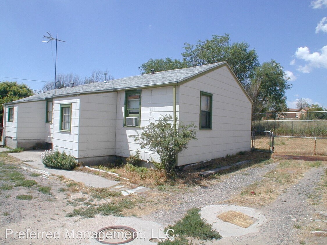 Primary Photo - 300 E Jefferson Rd