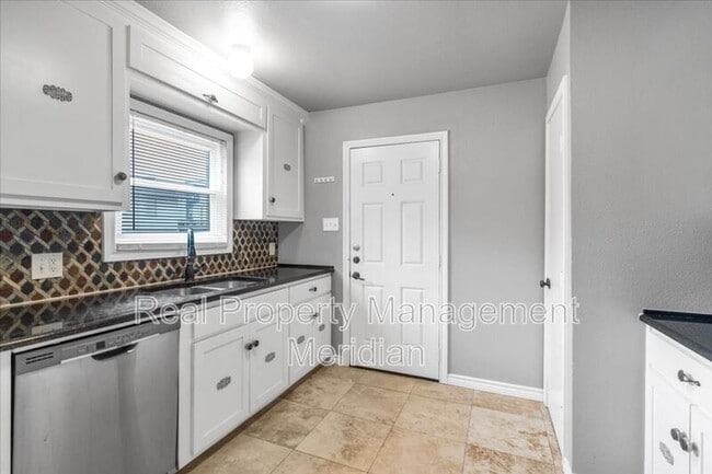 Photo - 3201 McCart Ave House