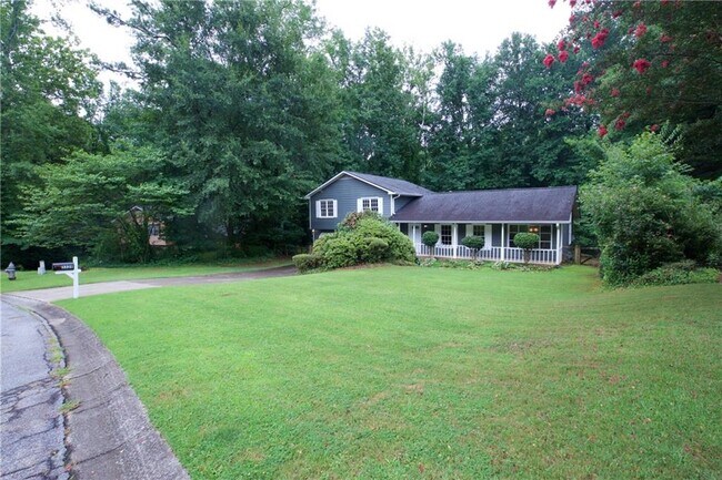 Foto del edificio - 3328 Mountain Hollow Dr