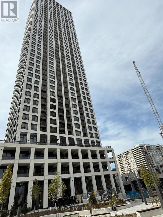 Building Photo - 30-1830 Elm Dr W
