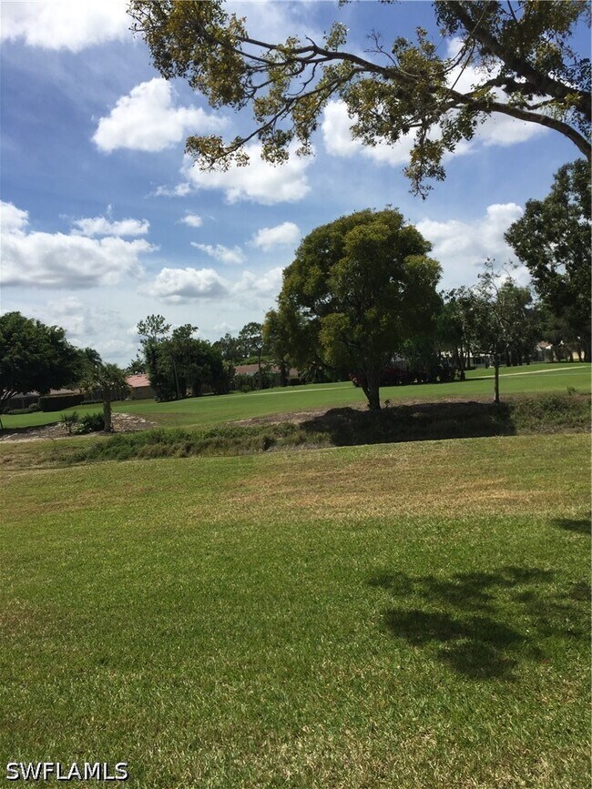 Foto del edificio - 5651 Rattlesnake Hammock Rd