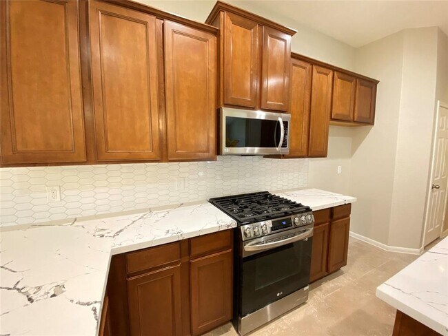 Building Photo - 7522 Crescent Lake Ct