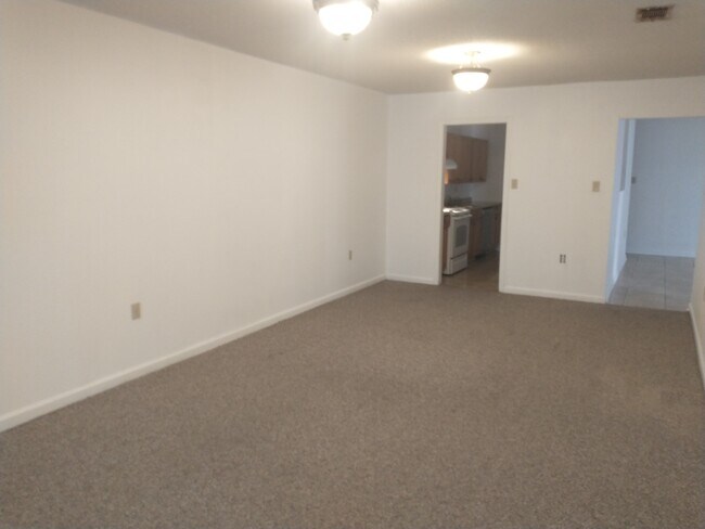 Foto del edificio - 8802 Morrison Rd