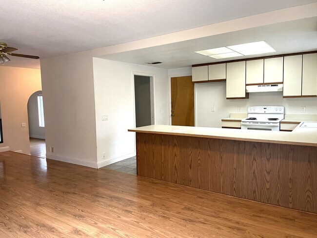 Building Photo - 3 bedroom, 2 bath home in Lake Wildwood, Penn Valley, CA 95946