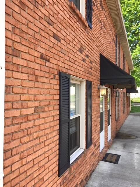 Building Photo - 720 N Dixie Ave