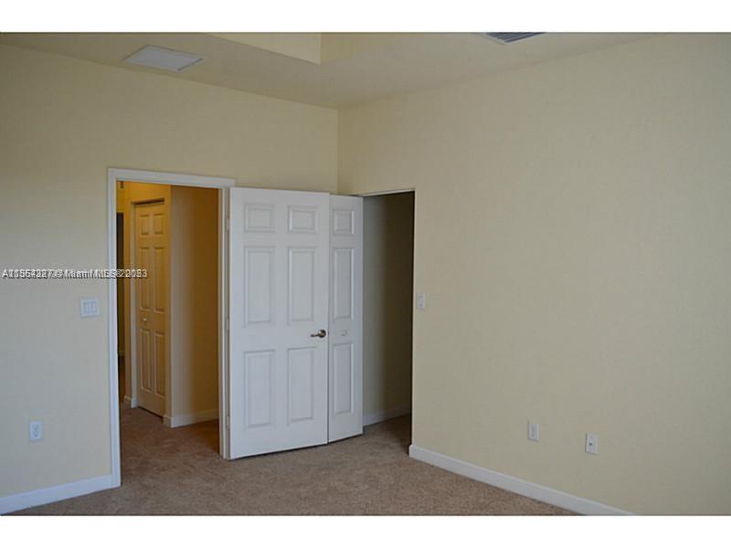Building Photo - 23724 SW 118 Ave