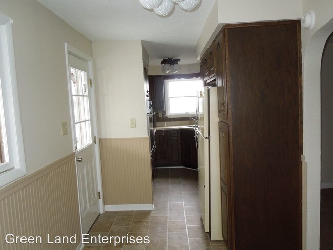 Building Photo - 2168 Plank Rd