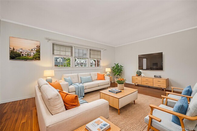 Foto del edificio - 218 Willets Ln