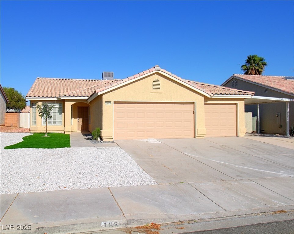 Foto principal - 1889 Longmeadow St
