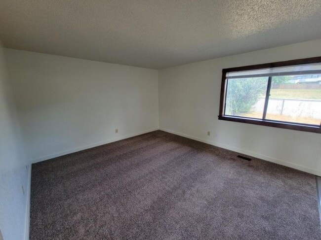 Building Photo - 4 bedroom in Billings MT 59105