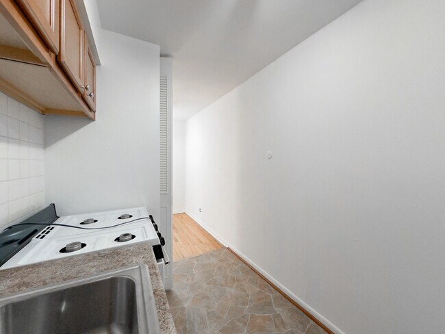 Foto del edificio - 540 W Roscoe St