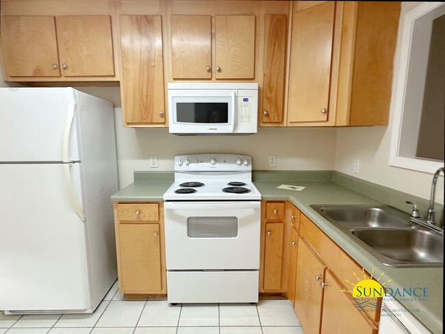 Building Photo - Lovely 2 Bedroom Unit in Navarre