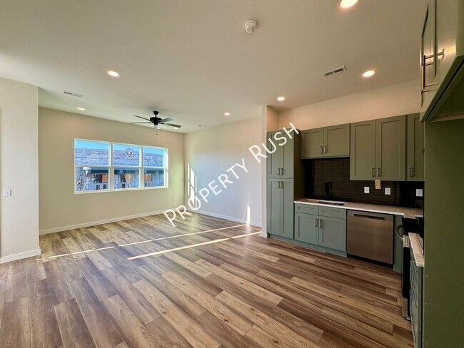 Photo - 1865 Zeta Way House