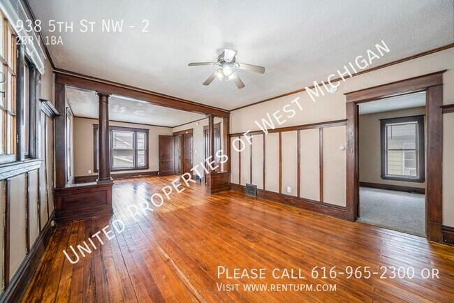 Building Photo - 938 5th St NW