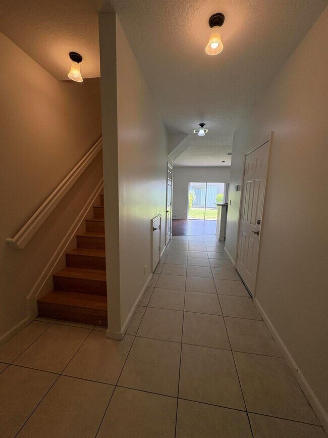 Foto del edificio - 3122 Coral Ridge Dr