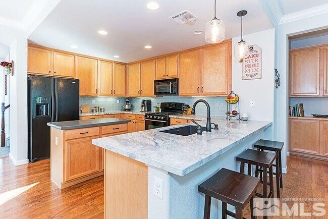 Building Photo - 7070 Verite Dr