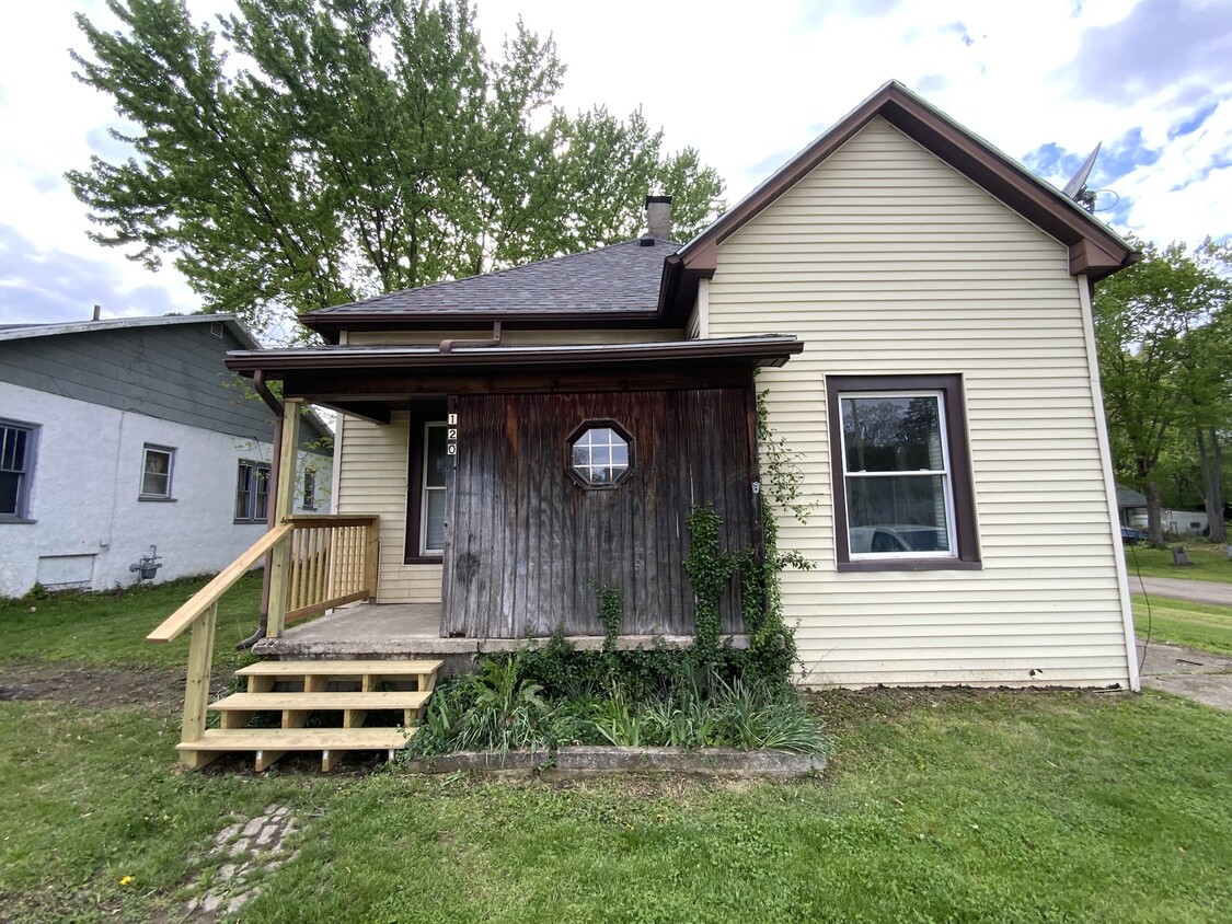 Primary Photo - 120 State St N