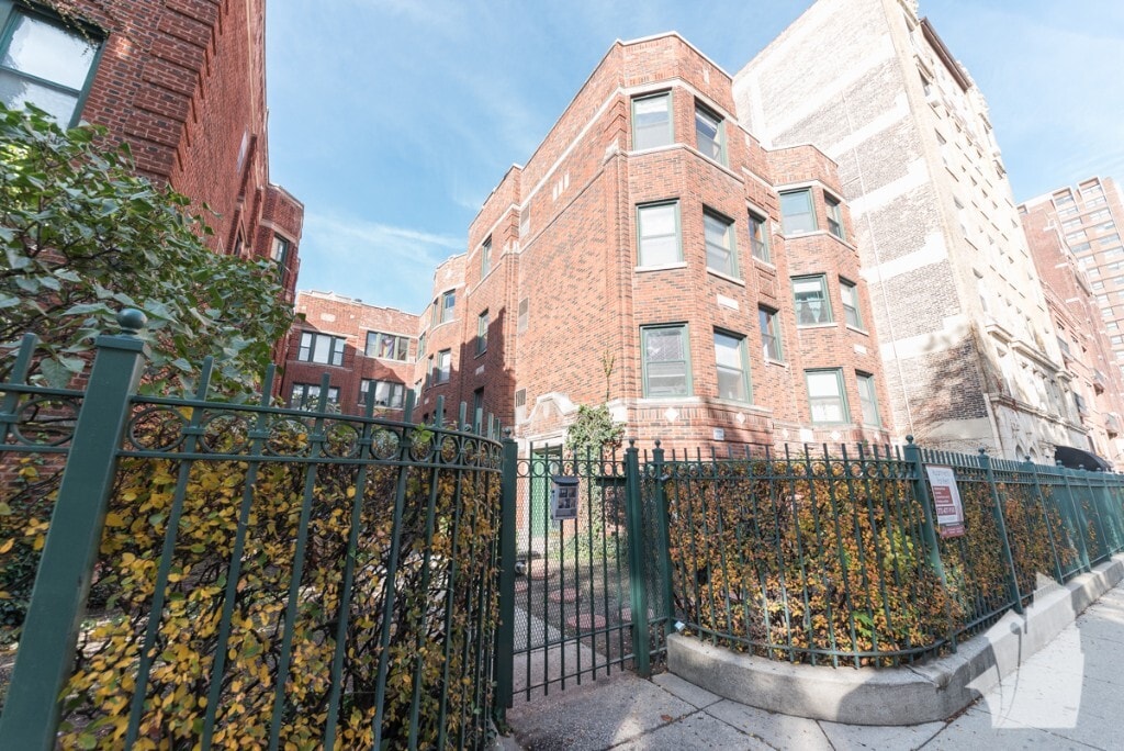 Primary Photo - 626 W Patterson Ave