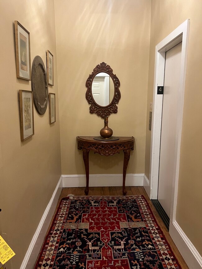 Building Photo - 2 Louisburg Sq Unit #4/5