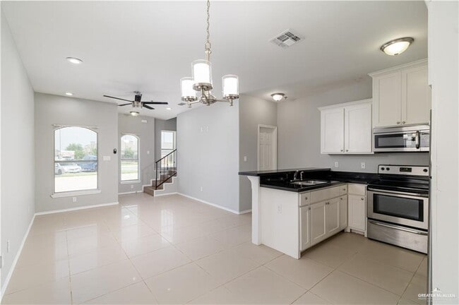 Building Photo - 16 Taxco Ct