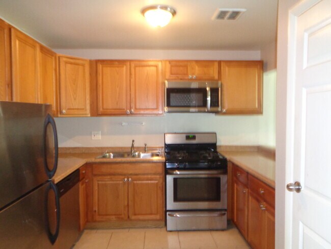 Foto del edificio - 16W585 Mockingbird Ln