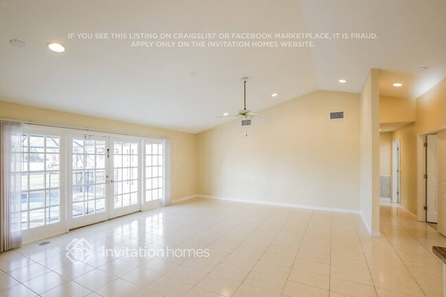 Foto del edificio - 8612 NW 79th St