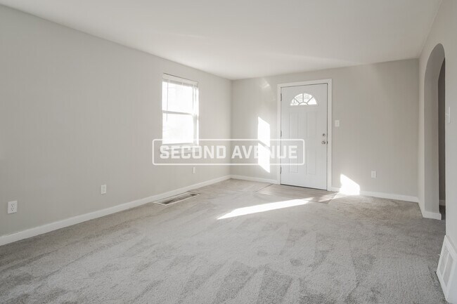 Building Photo - 610 Churchill Ave