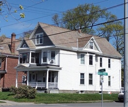 Building Photo - 1381 Union St