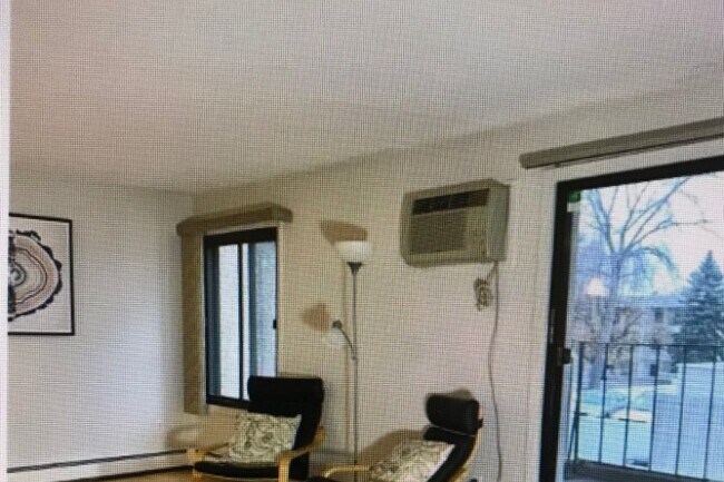 living room - 4110 Rahn Rd
