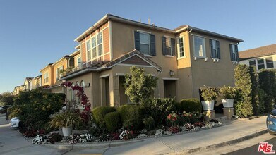 Building Photo - 14811 Blossom Ln