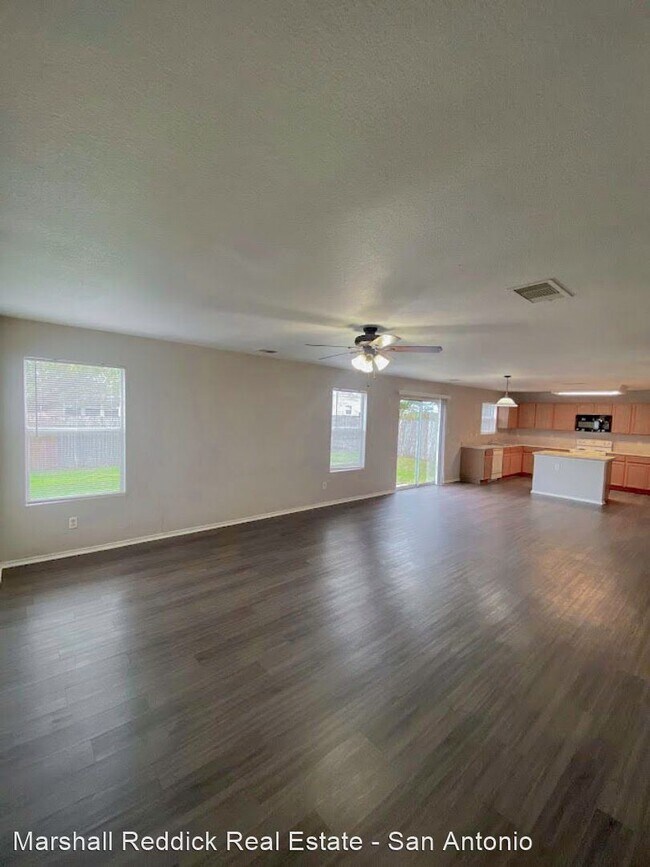 Building Photo - 3 br, 2.5 bath House - 1339 Sunbend Fls