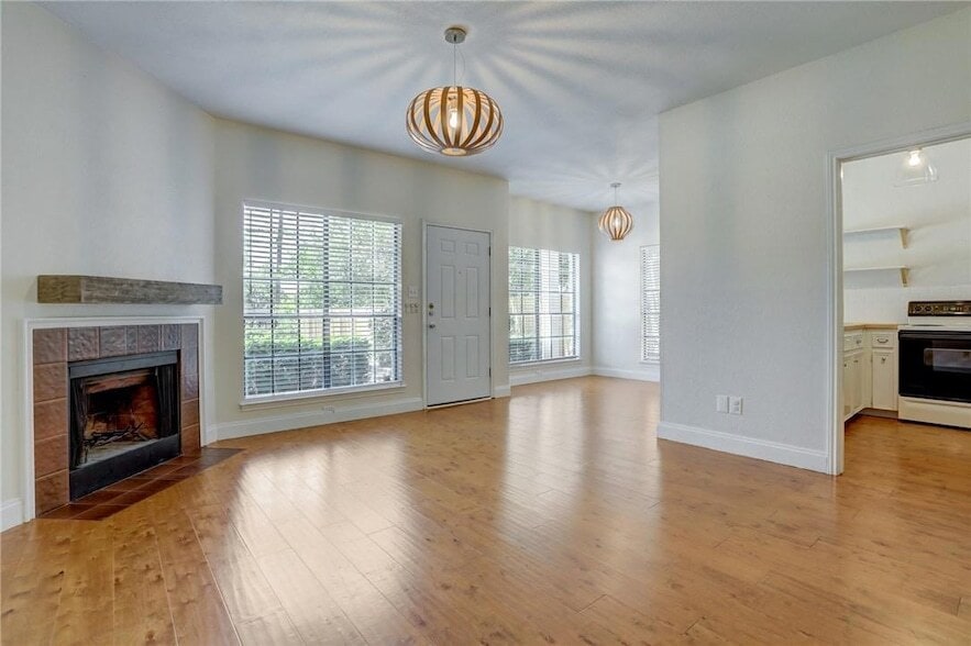 Foto principal - 1610 Waterston Ave