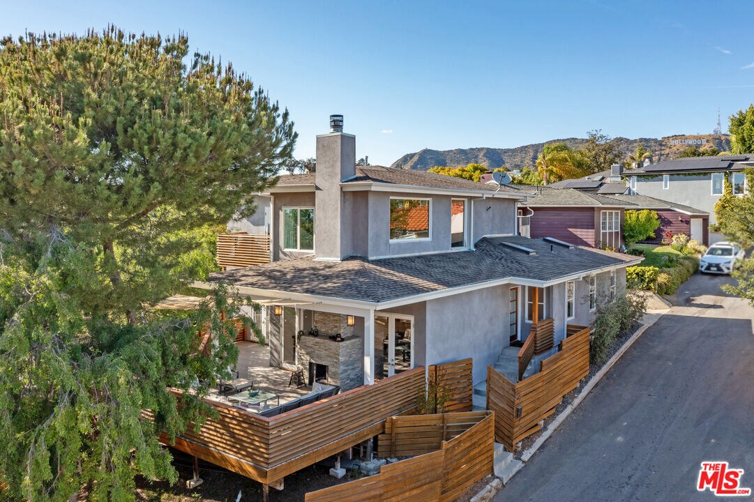 Foto principal - 2421 Creston Way