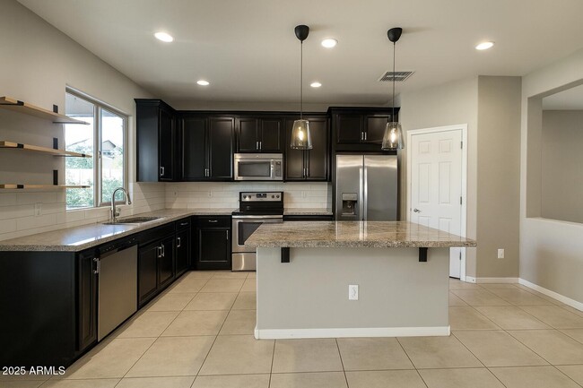 Foto del edificio - 20546 W Park Meadows Dr